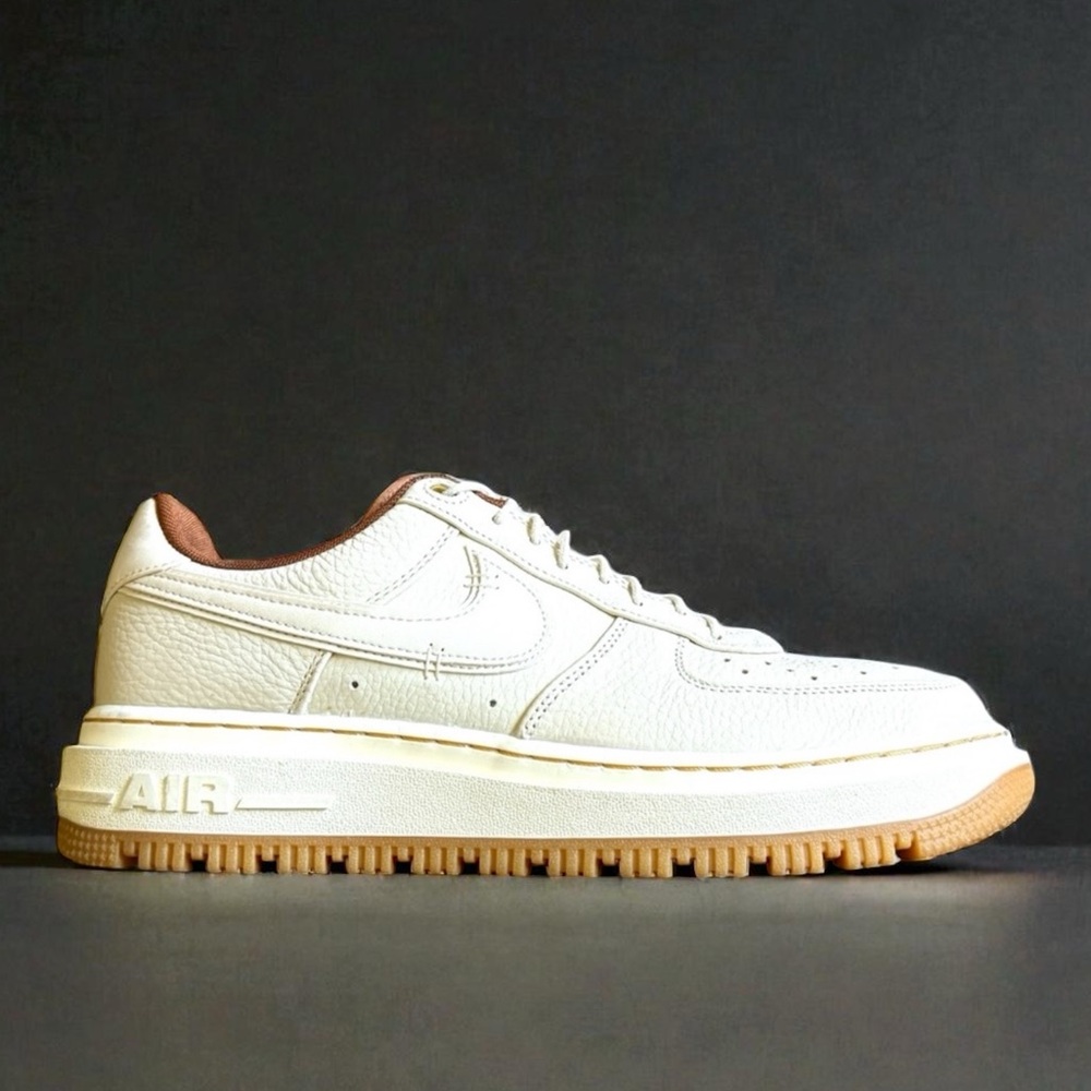 NIKE Air Force 1 Luxe “Pecan” Sneakers • Size 11.5 • Men
